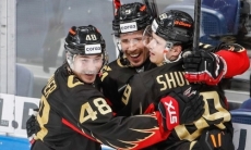 Экс-бомбардир «Барыса» стал героем разгрома клуба Найджела Доуса в КХЛ. Видео