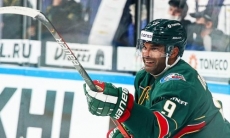 «Экс-лидеру „Барыса“ впору открывать курсы». Форвард сборной Казахстана получил необычное предложение в КХЛ