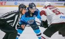Конкурент «Барыса» за место в плей-офф КХЛ выиграл четвертый матч подряд
