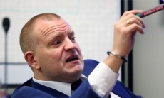 «Будем напалмом выжигать». Главный арбитр КХЛ пригрозил «Барысу» и другим клубам лиги