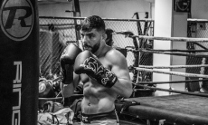Шведский файтер возобновил подготовку к бою с Жумагуловым в UFC. Фото