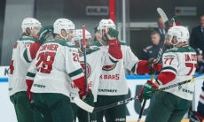 Дубль форварда сборной Казахстана помог учинить разгром в выездном матче КХЛ. Видео