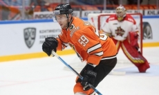 Клуб конференции «Барыса» в КХЛ расторг контракт с нападающим