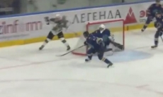 В матче чемпионата Казахстана был забит уникальный гол в стиле лакросс. Видео