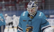 Соперник «Барыса» по КХЛ расстался со шведским вратарем