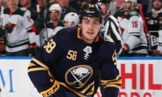 Соперник «Барыса» по КХЛ усилился бывшим защитником «Баффало»