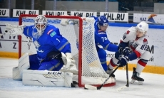 «Прямые конкуренты за плей-офф». КХЛ — о важном матче «Барыса», дебюте новичка и первом голе Данияра