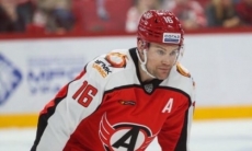 Канадский нападающий официально подписал контракт с клубом конференции «Барыса» в КХЛ