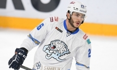 Видеообзор матча КХЛ со спорным судейством, или Как «Барыс» смог обыграть «Авангард»