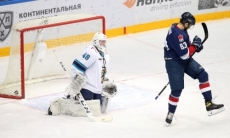 Конкурент «Барыса» за место в плей-офф одержал разгромную победу в КХЛ. Видео