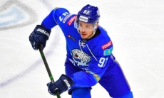 «В этом нет ничего нового для меня». Молодой хоккеист прокомментировал свой первый матч за «Барыс» и объяснил поражение «Сибири»