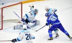 «При равной игре и почти одинаковому количеству бросков». Причину неожиданного поражения «Барыса» знают в России