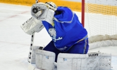 «Каким-то образом заползла». Решающая шайба в ворота «Барыса» вызвала недоумение