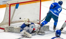 Листки хоккейного календаря. Неделя №11. 5-10 января. Замерзший «Иртыш» и отрывное «Торпедо»