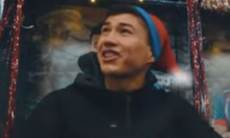 «Ты же знаешь, что я скромный». Бактиер Зайнутдинов дал новогоднее интервью. Видео