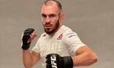 «У меня уже четверо детей». Бывший боец UFC посмеялся над необычной просьбой файтера из Казахстана