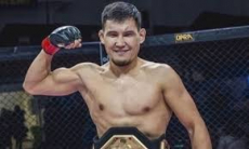 «Хочу много детей». Казахстанский файтер обратился к бывшему бойцу UFC с необычной просьбой