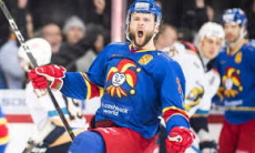 Соперник «Барыса» по КХЛ продлил контракт со своим лучшим бомбардиром