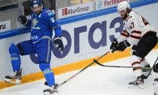 Фоторепортаж с матча КХЛ «Барыс» — «Амур» 3:2