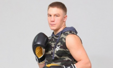 «Казахский король» продолжает тренировки перед боем за титул WBO. Видео