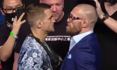Стали известны гонорары Макгрегора и Порье за бой на UFC 257