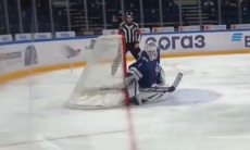 «Она проходит сквозь ворота». «Барыс» забросил шайбу-привидение в матче КХЛ. Видео