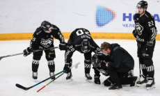 Конкурент «Барыса» за место в плей-офф КХЛ потерял двух лидеров из-за экс-игроков казахстанского клуба. Видео