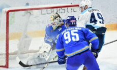 «Одна ошибка, а каков эффект!». Эксперт спрогнозировал исход матча КХЛ «Сибирь» — «Барыс»