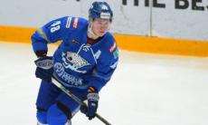 «У нас все равны». Роман Старченко раскрыл секрет камбэка в матче с «Сибирью», оценил драку Дица и рассказал о стремлениях «Барыса»