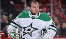 Воспитанника казахстанского хоккея отстранили от матча НХЛ за нарушение дисциплины