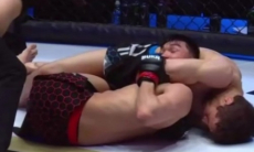 Видео удушения, или Как казахстанец Руслан Сариев упустил титул чемпиона EFC