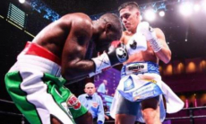 Чемпион мира WBO потерпел разгромное поражение и лишился своего титула