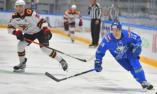 «На своем льду реально старается цепляться». В России предсказали исход домашнего матча «Барыса» с «Авангардом»