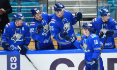 «Он ничем не удивил». Эксперт сравнил вклад Михайлиса и Карлссона в победу «Барыса» над «Авангардом»