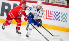 «Иногда удается вырвать победу». В России озвучили фаворита матча КХЛ между «Барысом» и «Автомобилистом»