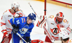 «Матч сложился очень тяжело». Форвард «Барыса» — о победе в матче за четыре очка и подготовке к плей-офф