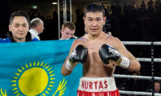 Непобежденный казахстанский боксер сделал заявление перед боем с россиянином за титул WBC Asia