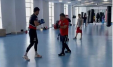 Шавкат Рахмонов провел тренировку с главным тренером сборной Казахстана по боксу. Видео