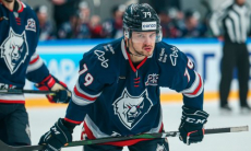 Клуб конференции «Барыса» в КХЛ расторг контракт с легионером, чтобы не платить зарплату за два месяца