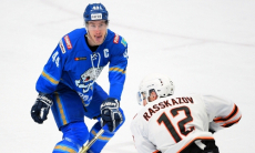 Поднимется выше? Капитан «Барыса» вошел в пятерку бомбардиров-защитников КХЛ