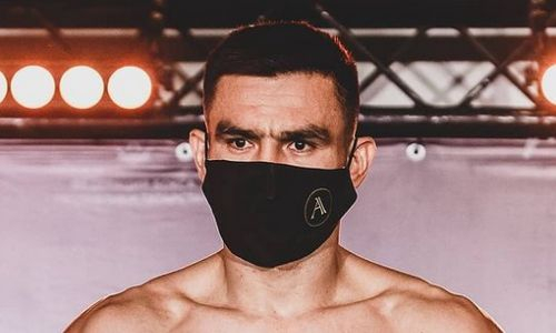 Непобежденный казахстанский боксер сразится с небитым украинцем за титул IBF