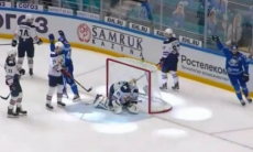 Как «Барыс» дважды отыгрался и победил «Металлург» на 8 марта. Видео