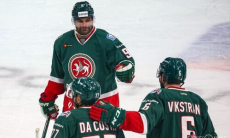 Найджел Доус приблизился к историческому достижению в КХЛ и готов подвинуть легенду «Барыса»