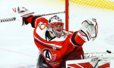 Клуб конференции «Барыса» в КХЛ продлил контракт со своим лидером