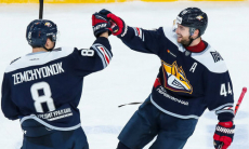 Наставник «Металлурга» озвучил сроки возвращения лидера команды после травмы в матче с «Барысом»