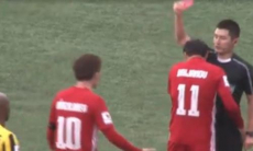 Видео удаления Нарзилдаева матча Премьер-Лиги «Кайсар» — «Кайрат»