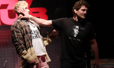 Экс-чемпион Bellator унизил известнейшего видеоблогера перед встречей в ринге. Видео