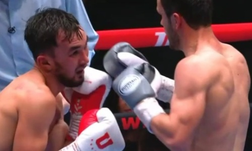 Казахстанский боксер проиграл таджику в андекарде Артура Бетербиева