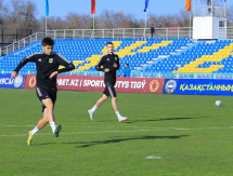 «Тобол» представил фото с предматчевой тренировки