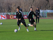 «Тобол» представил фото с предматчевой тренировки